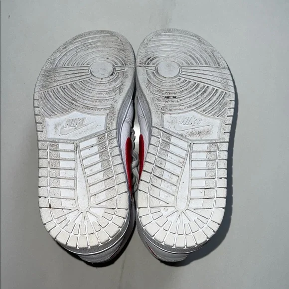 Women’s Nike Jordan 1 Mid White University Red Size 7 - GREAT CONDITION - Picture 5 of 7